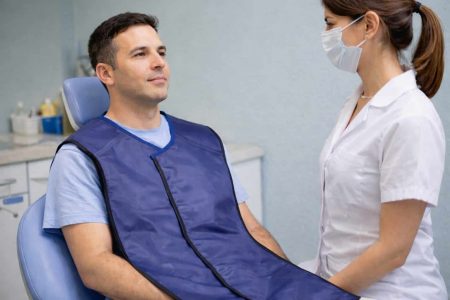 Avental panorâmico certificado: segurança em procedimentos odontológicos