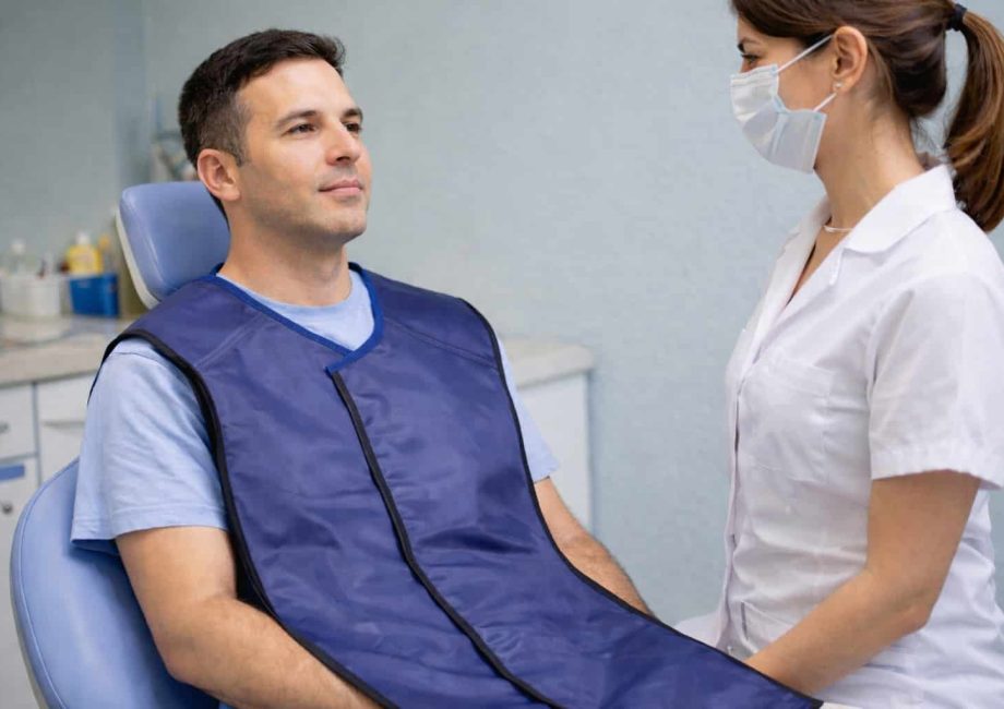 Avental panorâmico certificado: segurança em procedimentos odontológicos